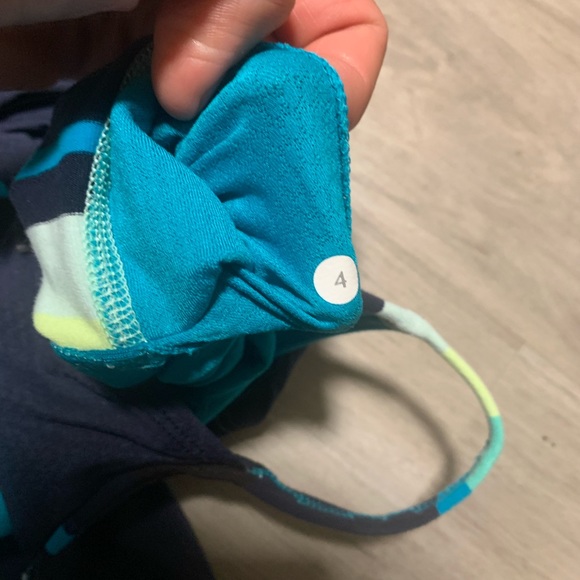 Lululemon No Limits TankInkwell / Assorted Stripe Surge / Surge size 4 - Picture 6 of 8